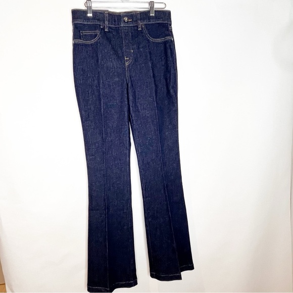 SPANXshape™ EveryWear
Flare Jeans - Picture 2 of 6